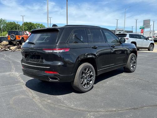 2025 Jeep Grand Cherokee Summit