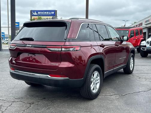 2023 Jeep Grand Cherokee Laredo