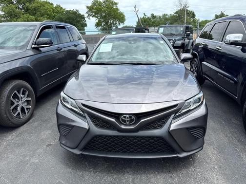 2019 Toyota Camry SE