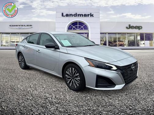 Brilliant Silver Metallic 2024 Nissan Altima 2.5 SV
