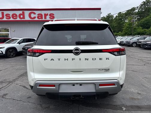 Pearl White Tricoat 2022 Nissan Pathfinder Platinum 4WD