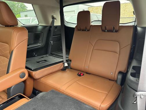 Pearl White Tricoat 2022 Nissan Pathfinder Platinum 4WD