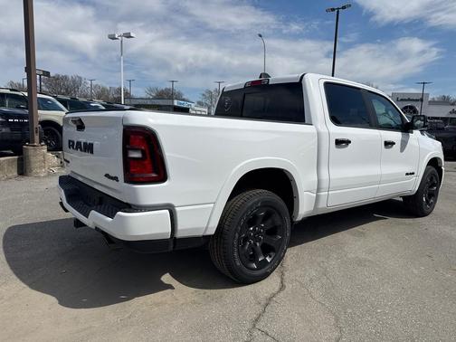 Bright White Clearcoat 2026 RAM 1500 Big Horn/Lone Star
