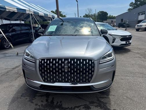 Silver Radiance Metallic Clearcoat 2023 Lincoln Corsair Reserve