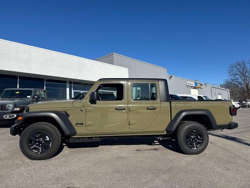 2026 Jeep Gladiator Sport