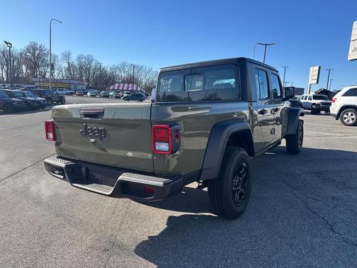 2026 Jeep Gladiator Sport