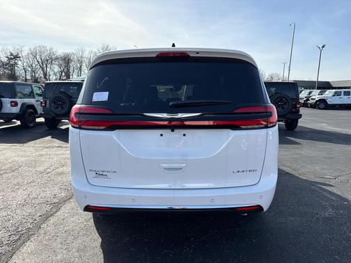 2026 Chrysler Pacifica Limited
