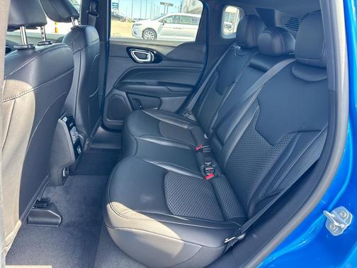Hydro Blue Pearlcoat 2026 Jeep Compass Latitude
