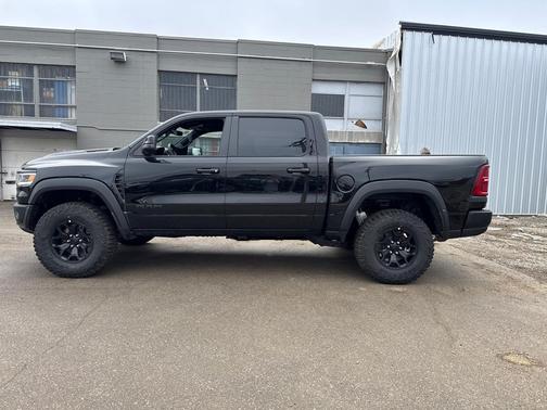 2026 RAM 1500 RHO Crew Cab 4x4 5'7' Box