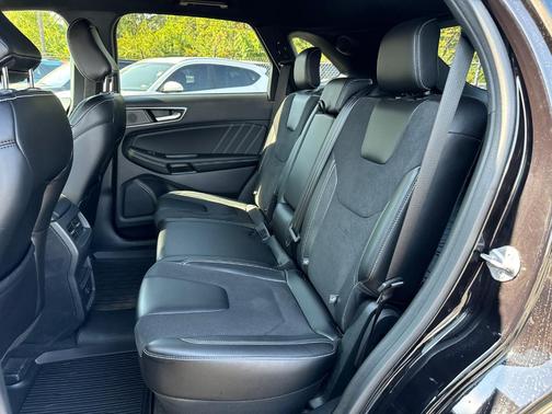 2022 Ford Edge ST