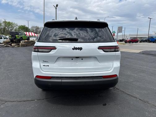 2025 Jeep Grand Cherokee L Laredo