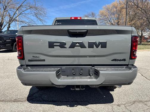 2026 RAM 2500 Big Horn Crew Cab 4x4 6'4' Box