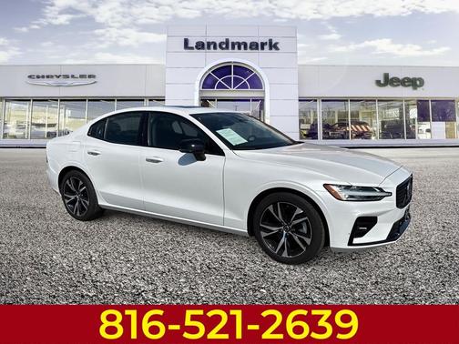 2024 Volvo S60 B5 Core Dark Theme