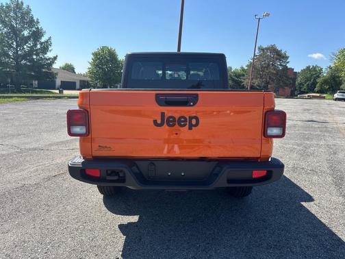 2025 Jeep Gladiator Sport