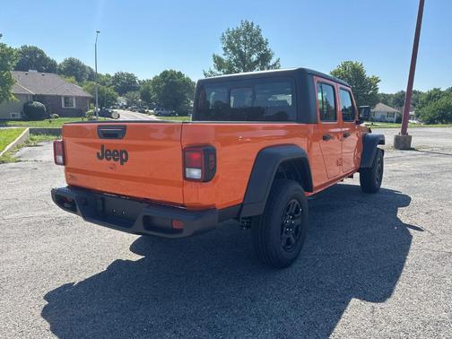 2025 Jeep Gladiator Sport