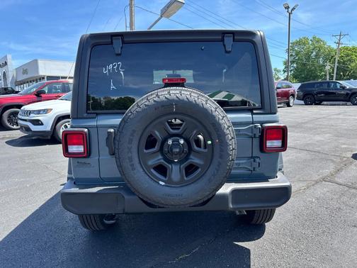 2025 Jeep Wrangler Sport