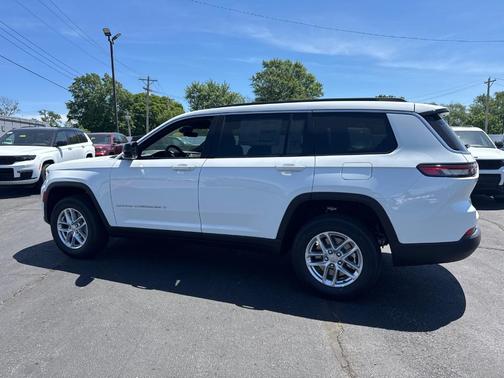 2025 Jeep Grand Cherokee L Laredo