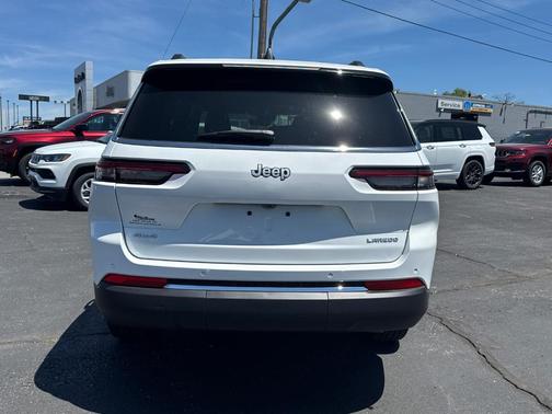 2025 Jeep Grand Cherokee L Laredo