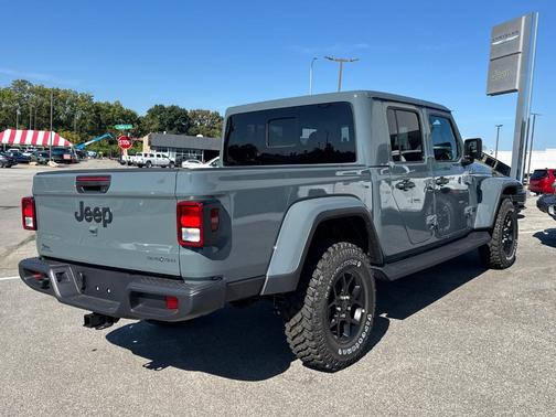2025 Jeep Gladiator Sport