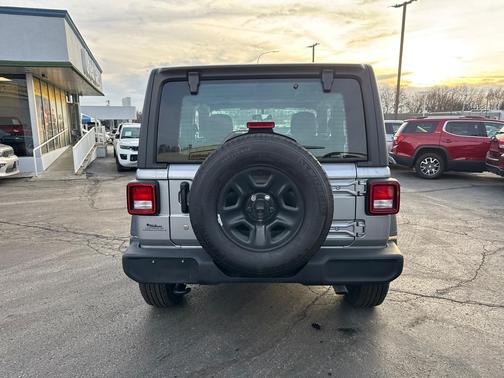 2020 Jeep Wrangler Sport