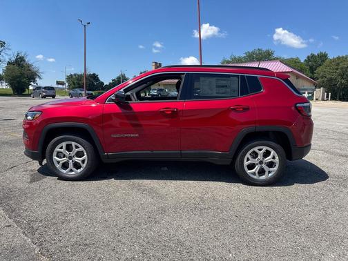 2025 Jeep Compass Latitude