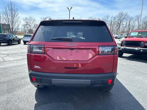 2026 Jeep Cherokee Laredo 4x4