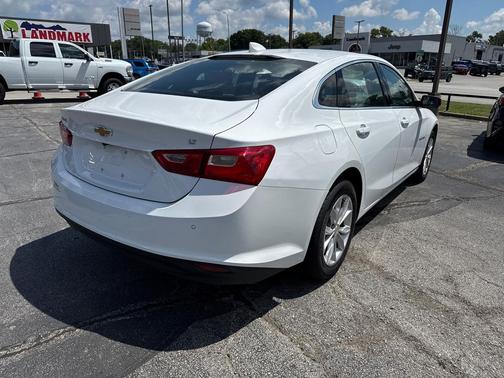 Summit White 2023 Chevrolet Malibu FWD 1LT