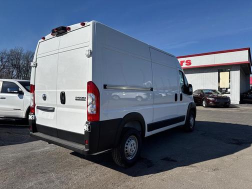 2025 RAM ProMaster 2500 Tradesman
