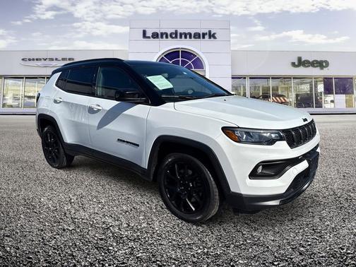 Bright White Clearcoat 2023 Jeep Compass Latitude