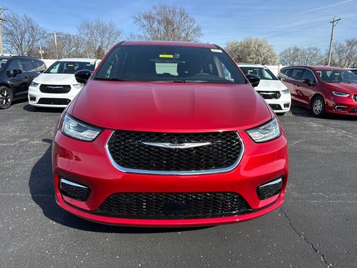 2026 Chrysler Pacifica L