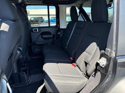 Black Clearcoat 2021 Jeep Wrangler Willys