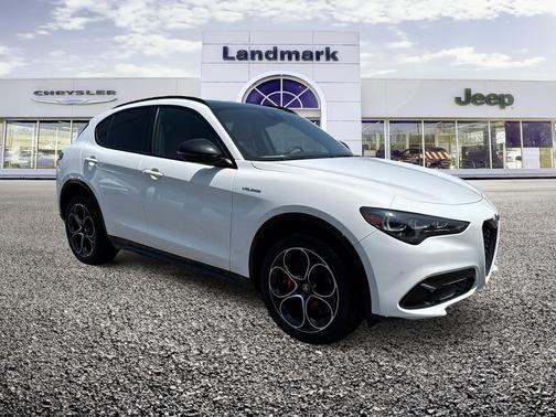 2024 Alfa Romeo Stelvio Veloce AWD