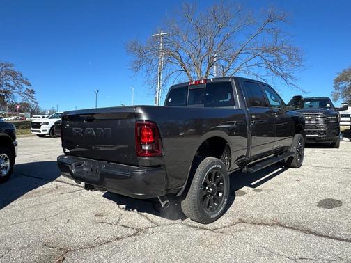 2026 RAM 2500 Tradesman Crew Cab 4x4 6'4' Box