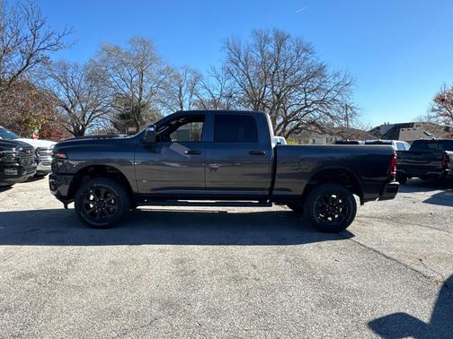 2026 RAM 2500 Tradesman Crew Cab 4x4 6'4' Box