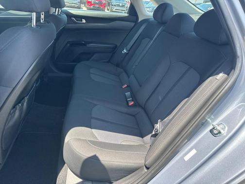 Everlasting Silver 2023 Kia K5 LXS
