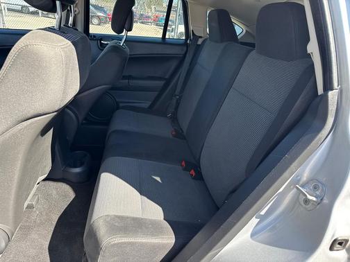 Bright Silver Metallic Clearcoat 2012 Dodge Caliber SXT