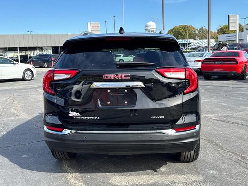 2022 GMC Terrain SLT