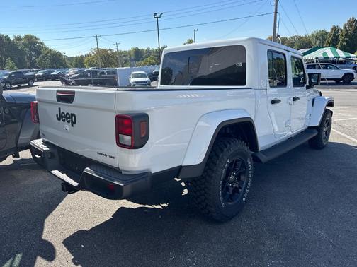 2025 Jeep Gladiator Sport