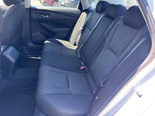 Platinum White Pearl 2024 Honda Accord EX