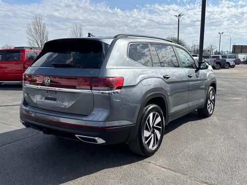 2025 Volkswagen Atlas 2.0T SE w/Technology