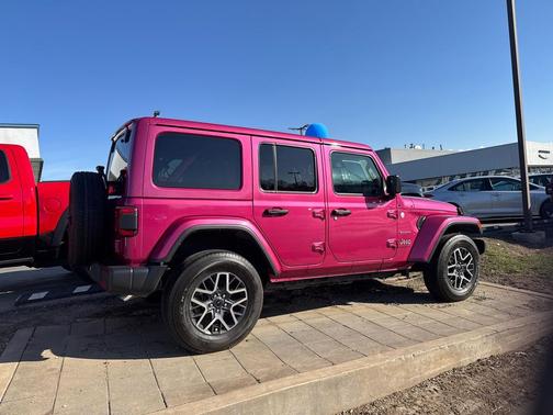 2024 Jeep Wrangler 4-Door Sahara 4x4