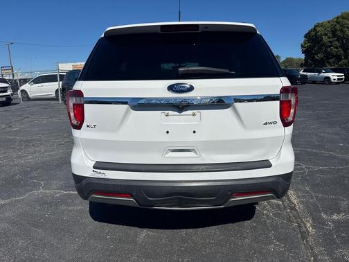 White 2019 Ford Explorer XLT