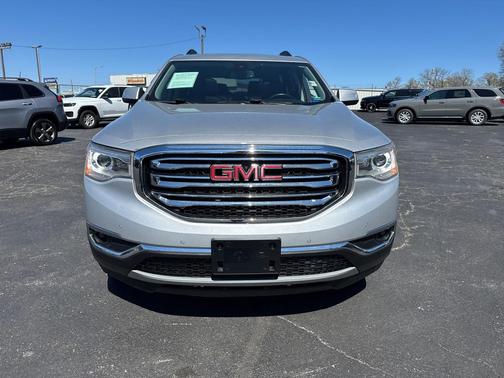 Quicksilver Metallic 2019 GMC Acadia SLT-2