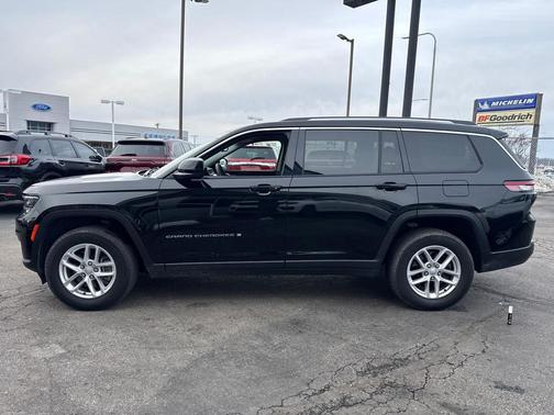 2022 Jeep Grand Cherokee L Laredo