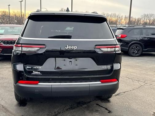 2022 Jeep Grand Cherokee L Laredo