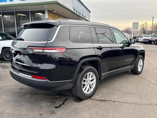 2022 Jeep Grand Cherokee L Laredo