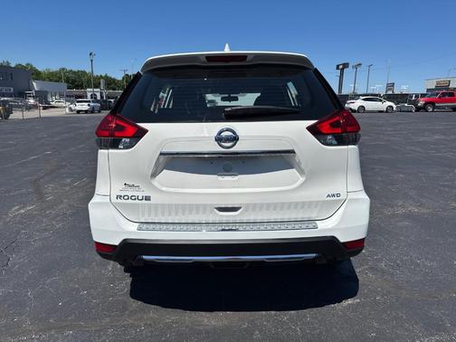2017 Nissan Rogue S