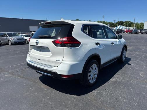 2017 Nissan Rogue S