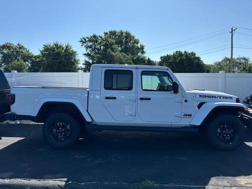2025 Jeep Gladiator Sport