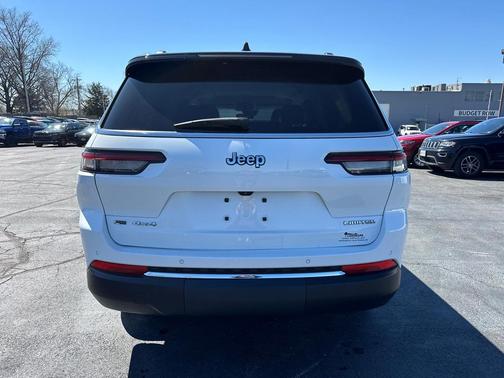 Bright White Clearcoat 2021 Jeep Grand Cherokee L Limited